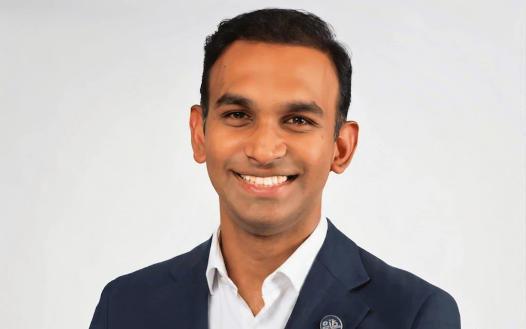 Headshot of Arun Thomas